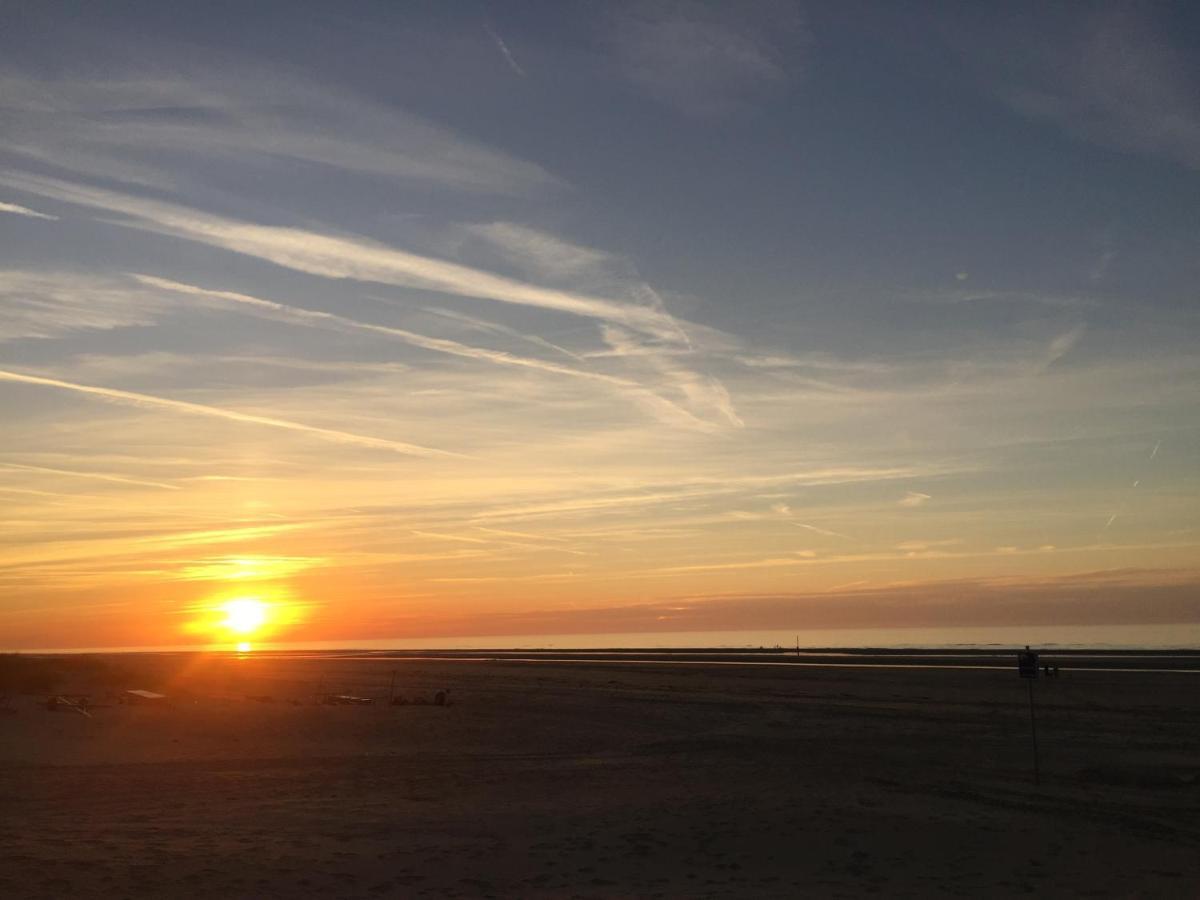 Appartement Op Het Strand, Enfin, Zo Goed Als... Koksijde Zewnętrze zdjęcie